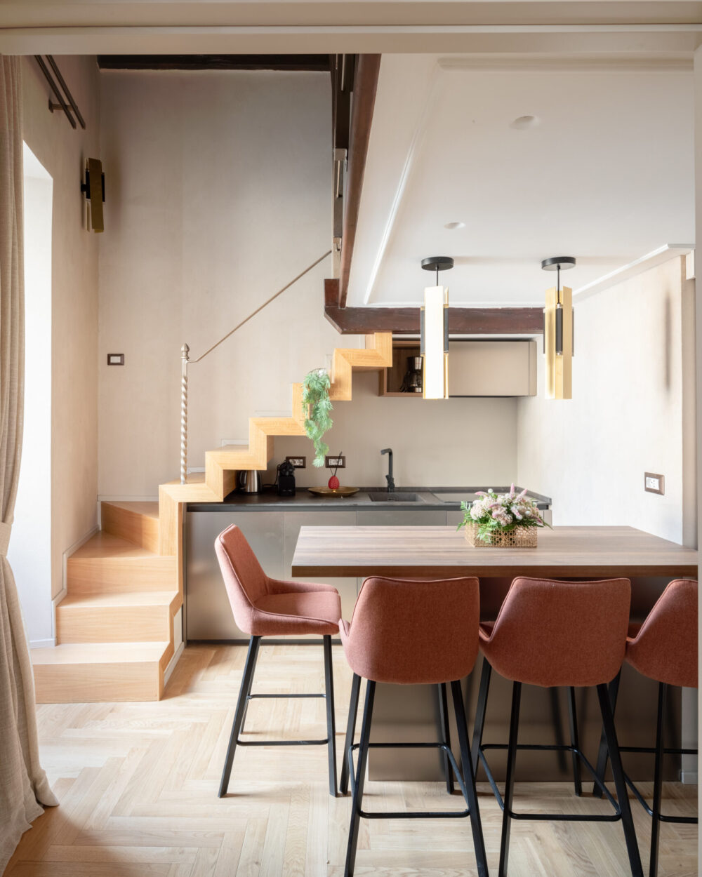 APPARTAMENTO CAMPO DE’ FIORI 2B