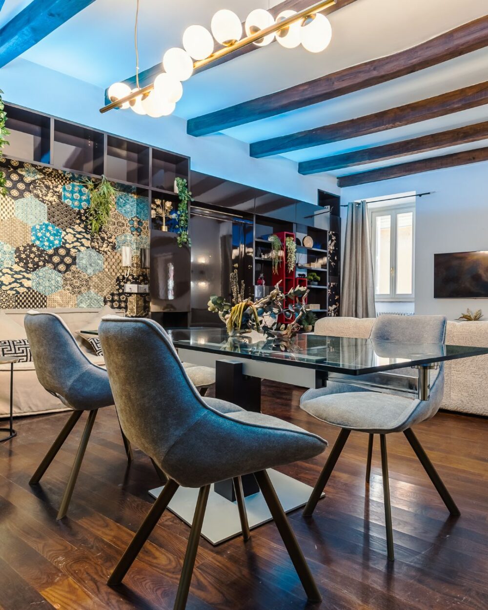 GABRIELS’ COLOSSEUM LUXURY APARTMENT
